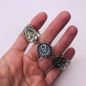 Ginger Snaps Bracelet Silver Plated Flower Band Blue Snap On